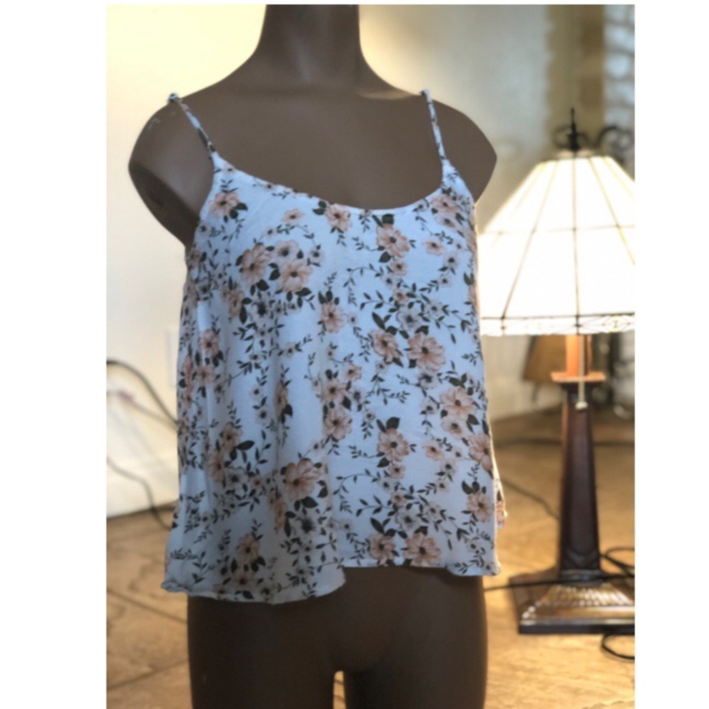 Floral tank top with opened back